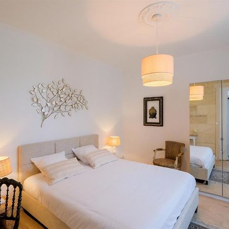 Les Suites D'Alienor-Suite Acanthe Песак Екстериор снимка