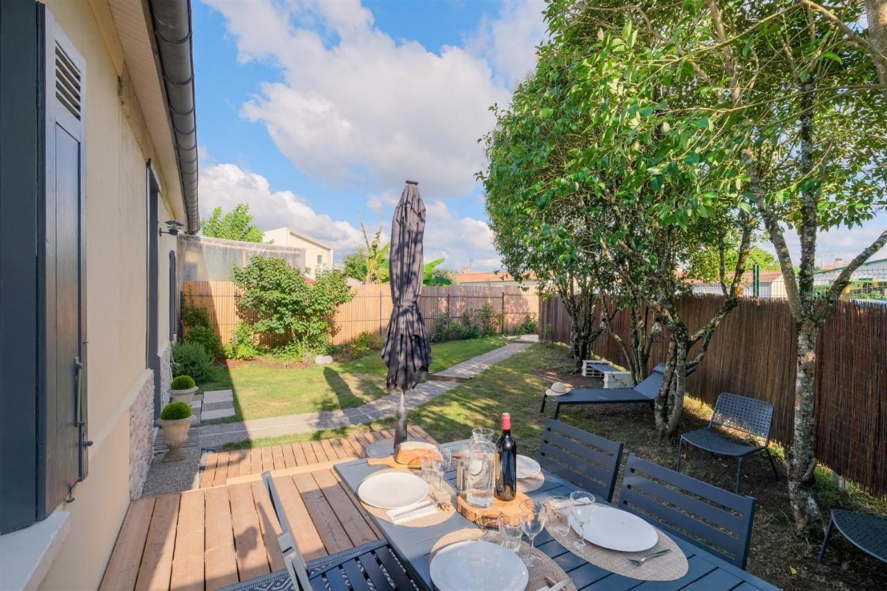 Les Suites D'Alienor-Suite Acanthe Песак Екстериор снимка