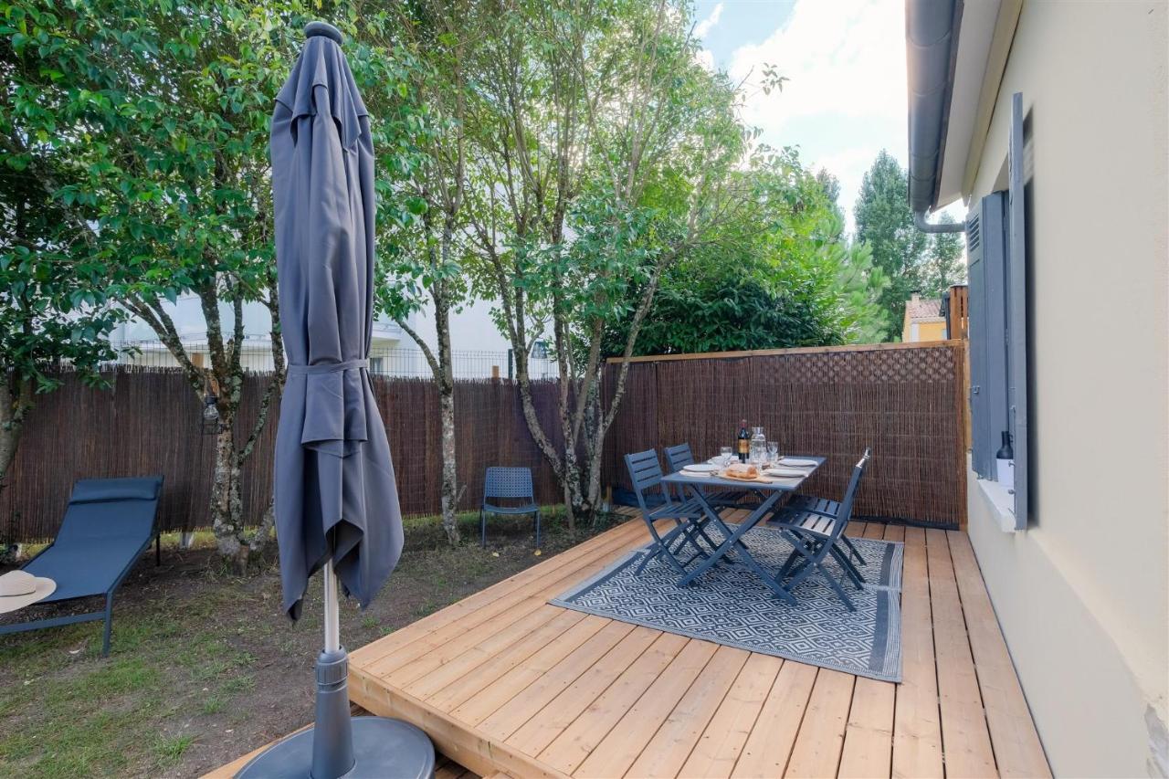 Les Suites D'Alienor-Suite Acanthe Песак Екстериор снимка
