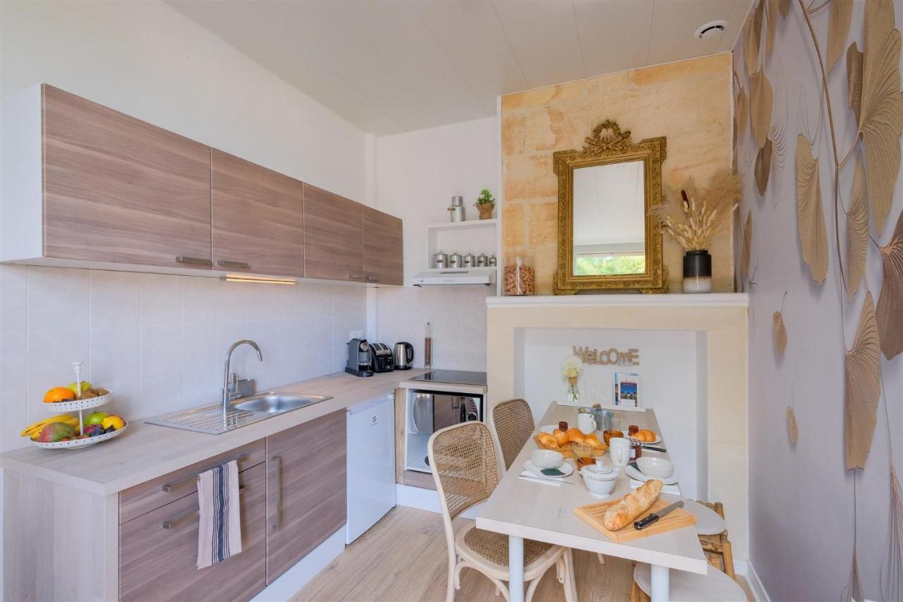 Les Suites D'Alienor-Suite Acanthe Песак Екстериор снимка